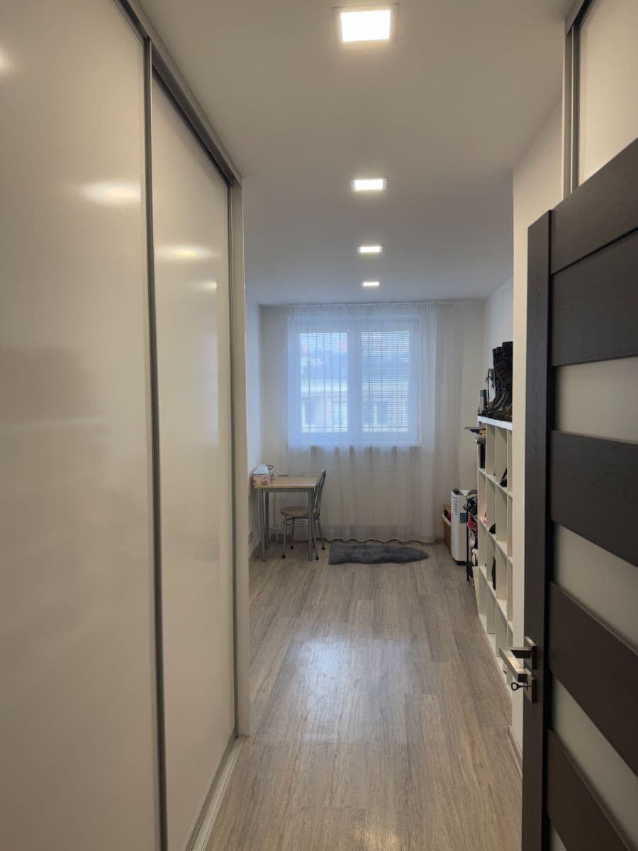 3 bedroom flat for sale, 72 m², Zarámí, Zlín, Zlínský Region 3 bedroom flat for sale, 72 m², Zarámí, Zlín, Zlínský Region