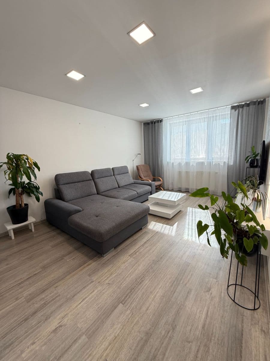 3 bedroom flat for sale, 72 m², Zarámí, Zlín, Zlínský Region 3 bedroom flat for sale, 72 m², Zarámí, Zlín, Zlínský Region