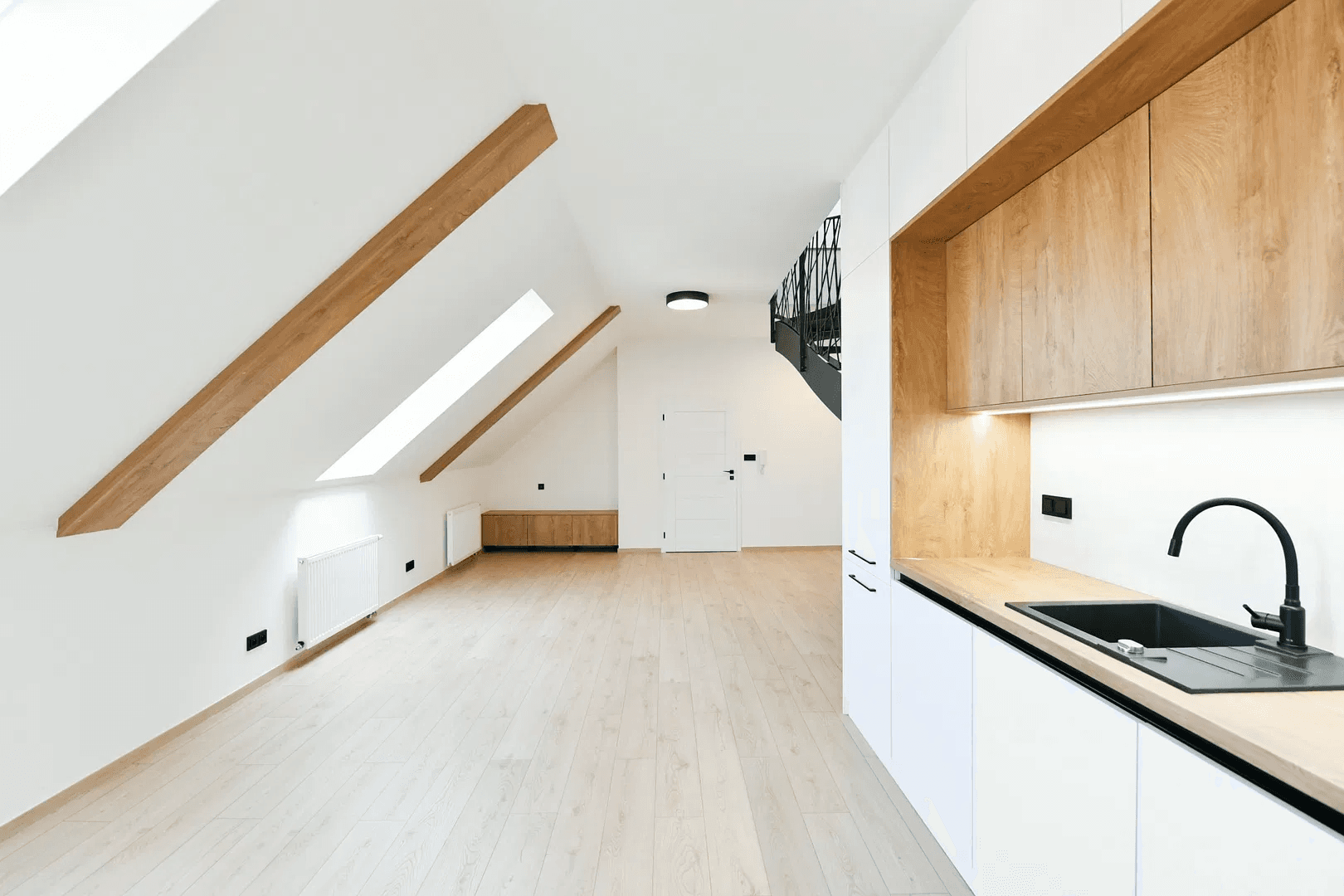 3 bedroom with open-plan kitchen flat to rent, 108 m², Bartoškova, Prague, Prague 3 bedroom with open-plan kitchen flat to rent, 108 m², Bartoškova, Prague, Prague