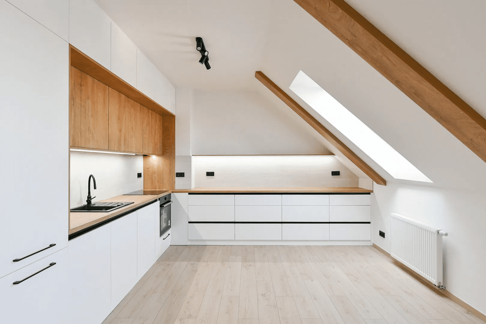 3 bedroom with open-plan kitchen flat to rent, 108 m², Bartoškova, Prague, Prague 3 bedroom with open-plan kitchen flat to rent, 108 m², Bartoškova, Prague, Prague