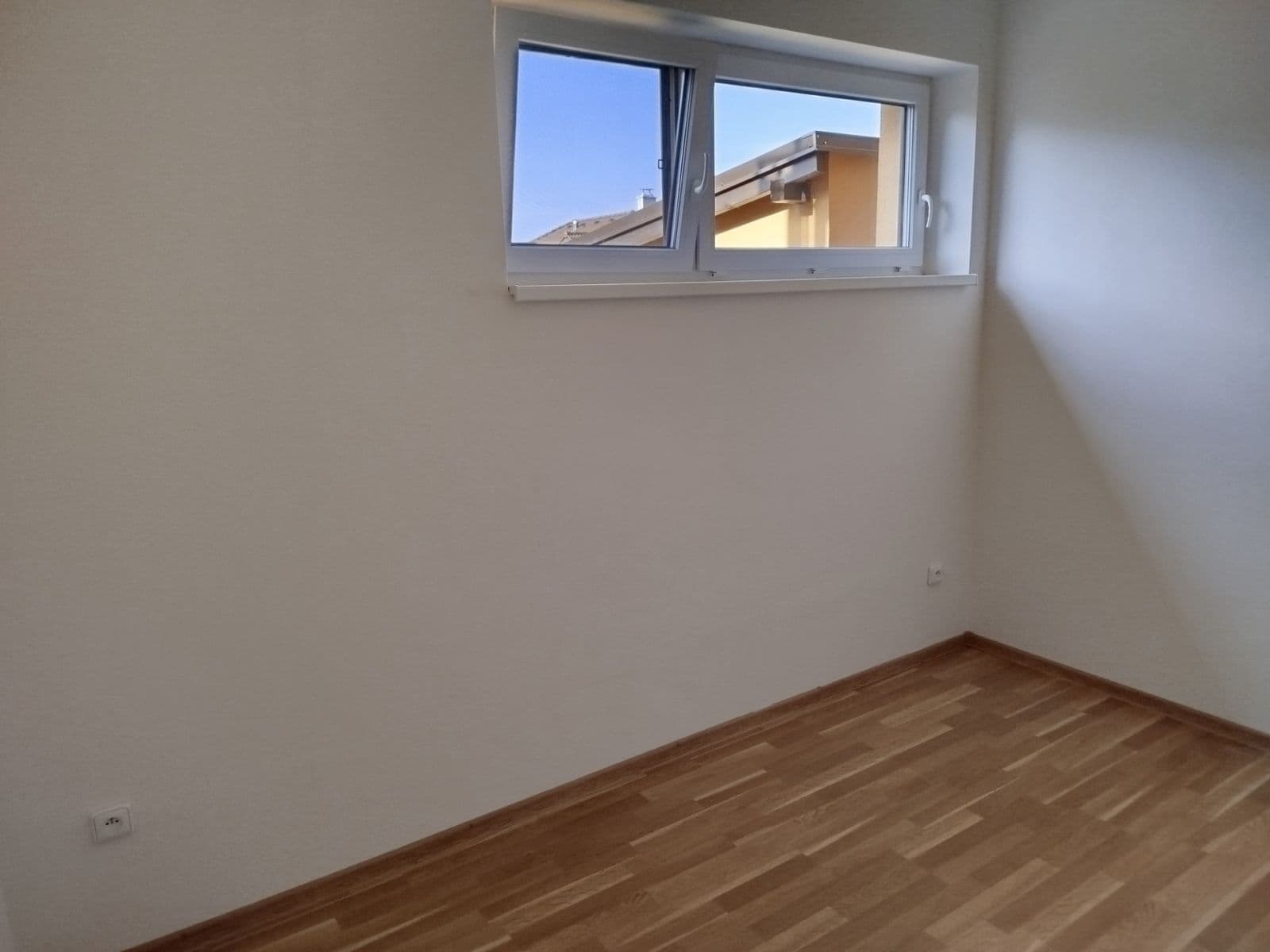 2 bedroom flat to rent, 62 m², V Podhájí, Veleň, Středočeský Region 2 bedroom flat to rent, 62 m², V Podhájí, Veleň, Středočeský Region