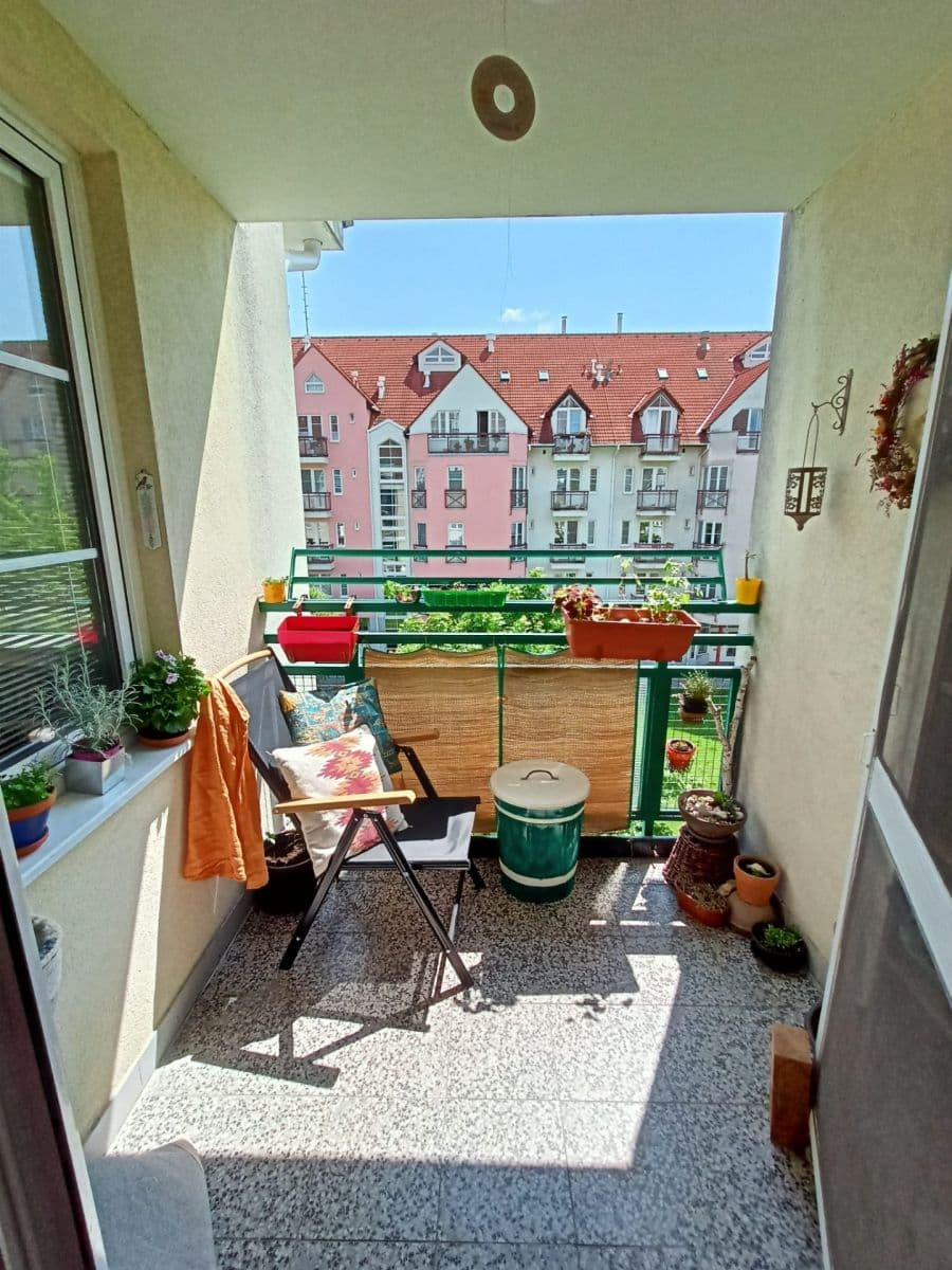 3 bedroom with open-plan kitchen flat to rent, 119 m², Kotlanova, Brno, Jihomoravský Region 3 bedroom with open-plan kitchen flat to rent, 119 m², Kotlanova, Brno, Jihomoravský Region