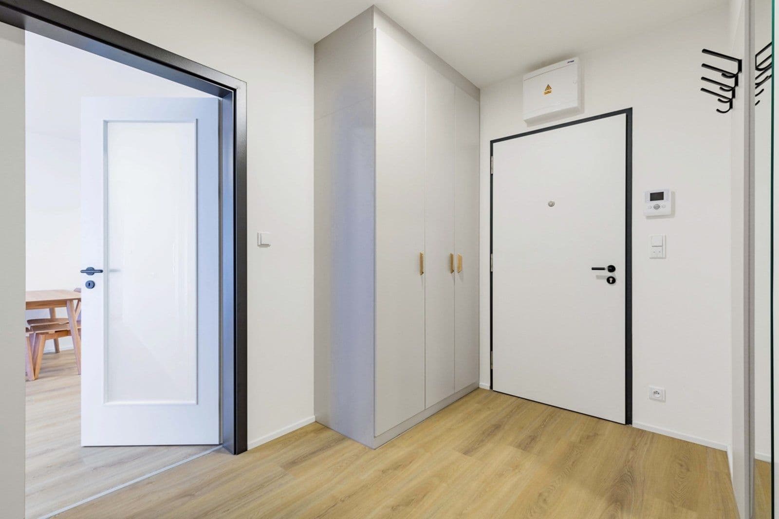 2 bedroom with open-plan kitchen flat to rent, 92 m², Vrbenského, Prague, Prague 2 bedroom with open-plan kitchen flat to rent, 92 m², Vrbenského, Prague, Prague