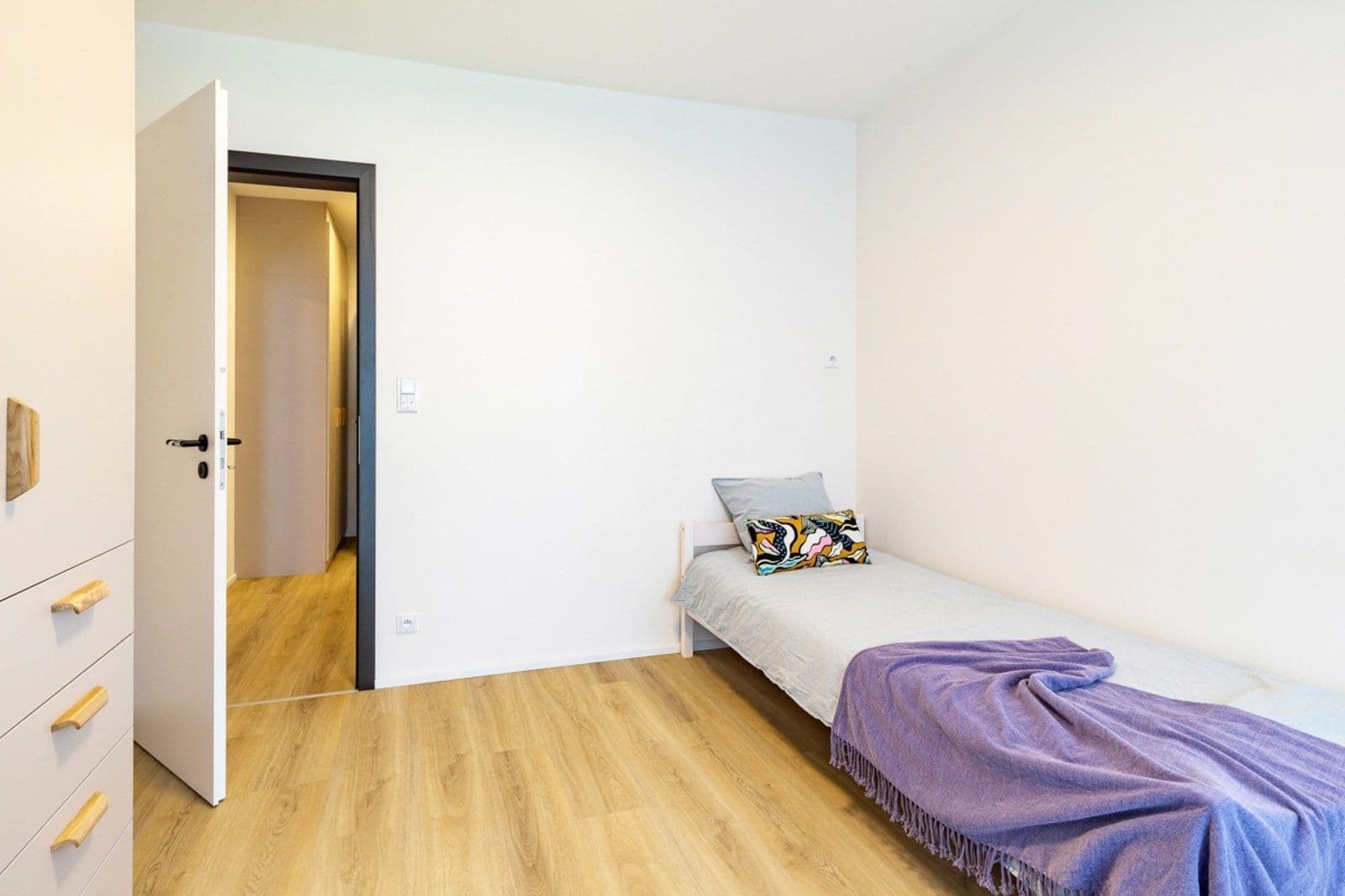 2 bedroom with open-plan kitchen flat to rent, 92 m², Vrbenského, Prague, Prague 2 bedroom with open-plan kitchen flat to rent, 92 m², Vrbenského, Prague, Prague