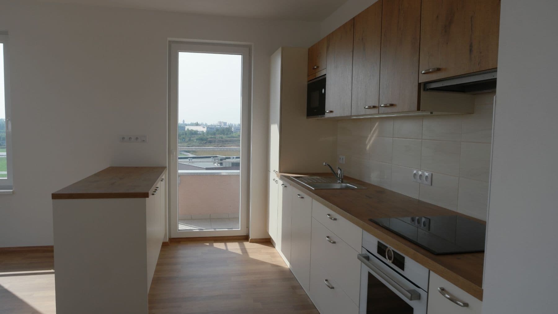 2 bedroom with open-plan kitchen flat to rent, 83 m², Kadečkové, Prague, Prague 2 bedroom with open-plan kitchen flat to rent, 83 m², Kadečkové, Prague, Prague
