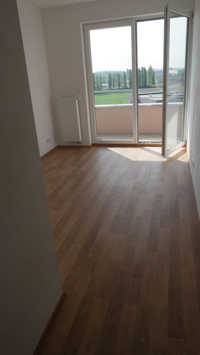 2 bedroom with open-plan kitchen flat to rent, 83 m², Kadečkové, Prague, Prague 2 bedroom with open-plan kitchen flat to rent, 83 m², Kadečkové, Prague, Prague