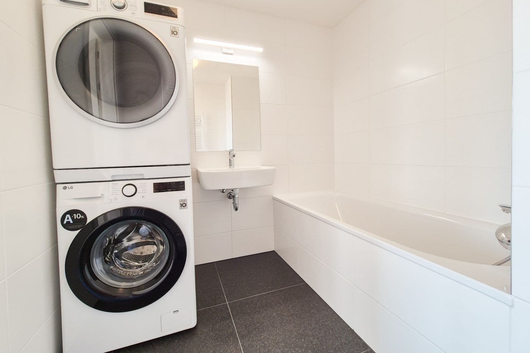 1 bedroom with open-plan kitchen flat to rent, 52 m², Kolmanova, Prague, Prague 1 bedroom with open-plan kitchen flat to rent, 52 m², Kolmanova, Prague, Prague