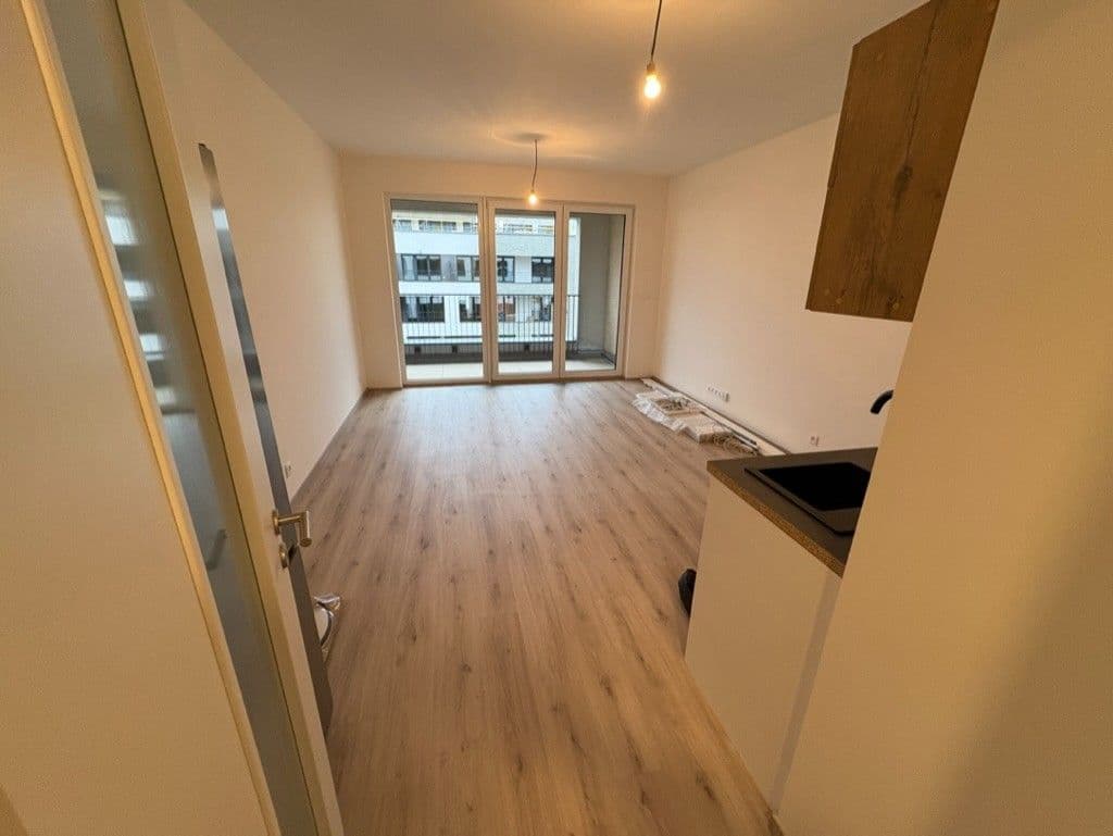 Studio flat to rent, 34 m², Poděbradská, Prague, Prague Studio flat to rent, 34 m², Poděbradská, Prague, Prague