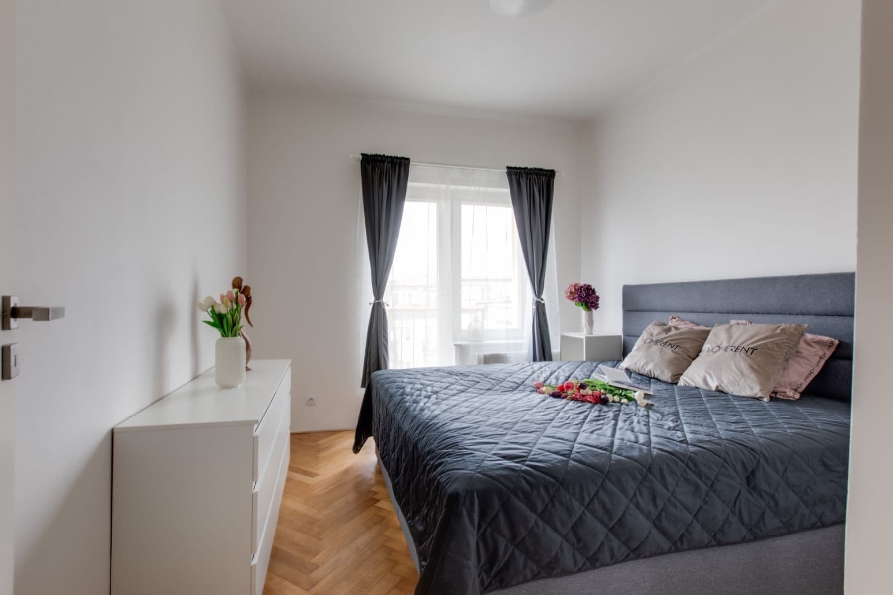 2 bedroom with open-plan kitchen flat to rent, 72 m², U Hranic, Prague, Prague 2 bedroom with open-plan kitchen flat to rent, 72 m², U Hranic, Prague, Prague