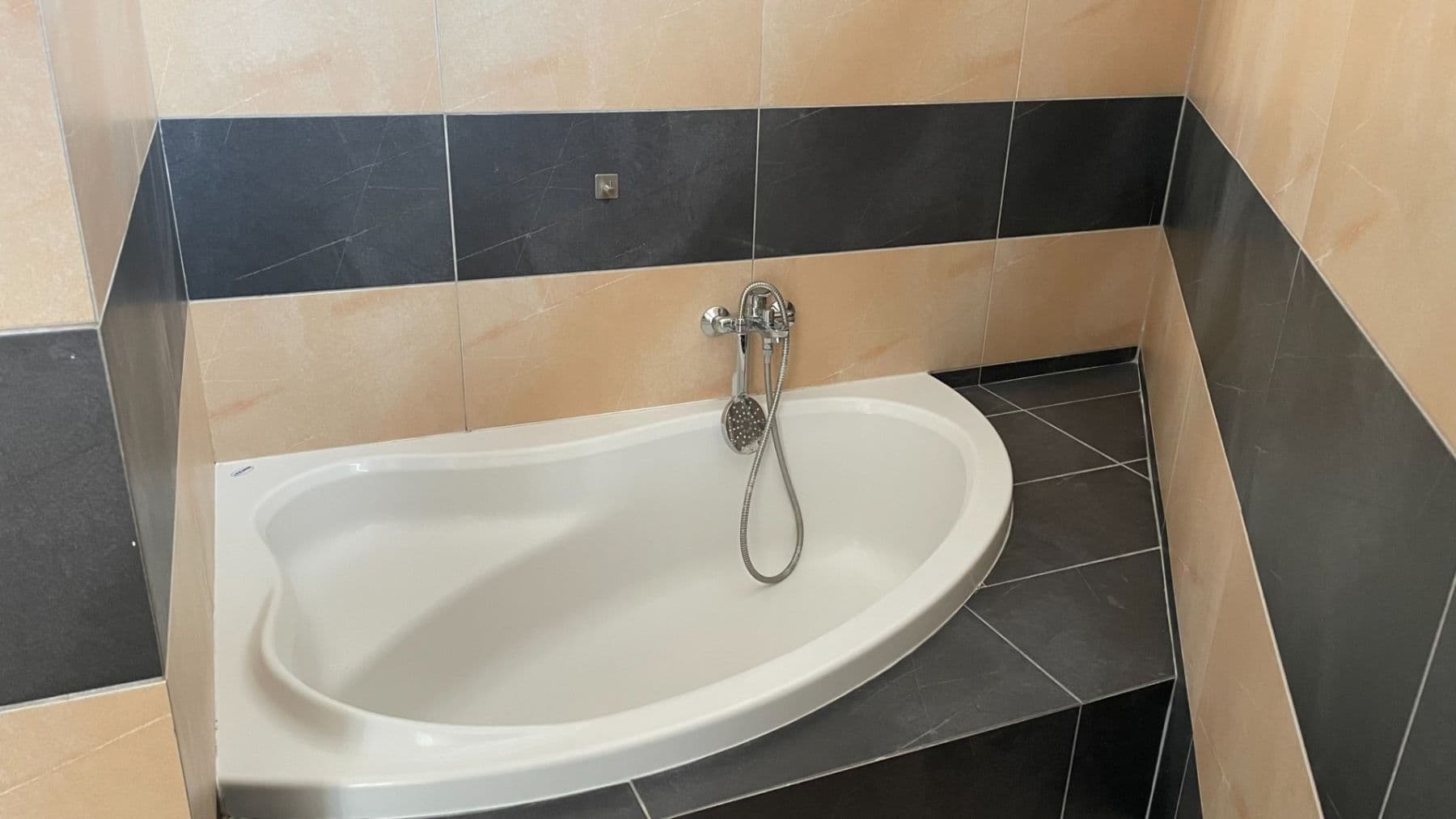 1 bedroom with open-plan kitchen flat to rent, 62 m², Skloněná, Prague, Prague 1 bedroom with open-plan kitchen flat to rent, 62 m², Skloněná, Prague, Prague