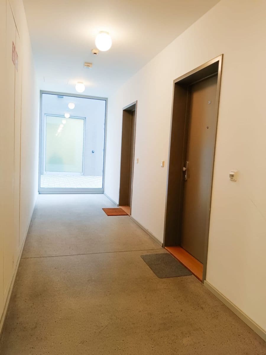 Studio flat to rent, 34 m², Hartigova, Prague, Prague Studio flat to rent, 34 m², Hartigova, Prague, Prague
