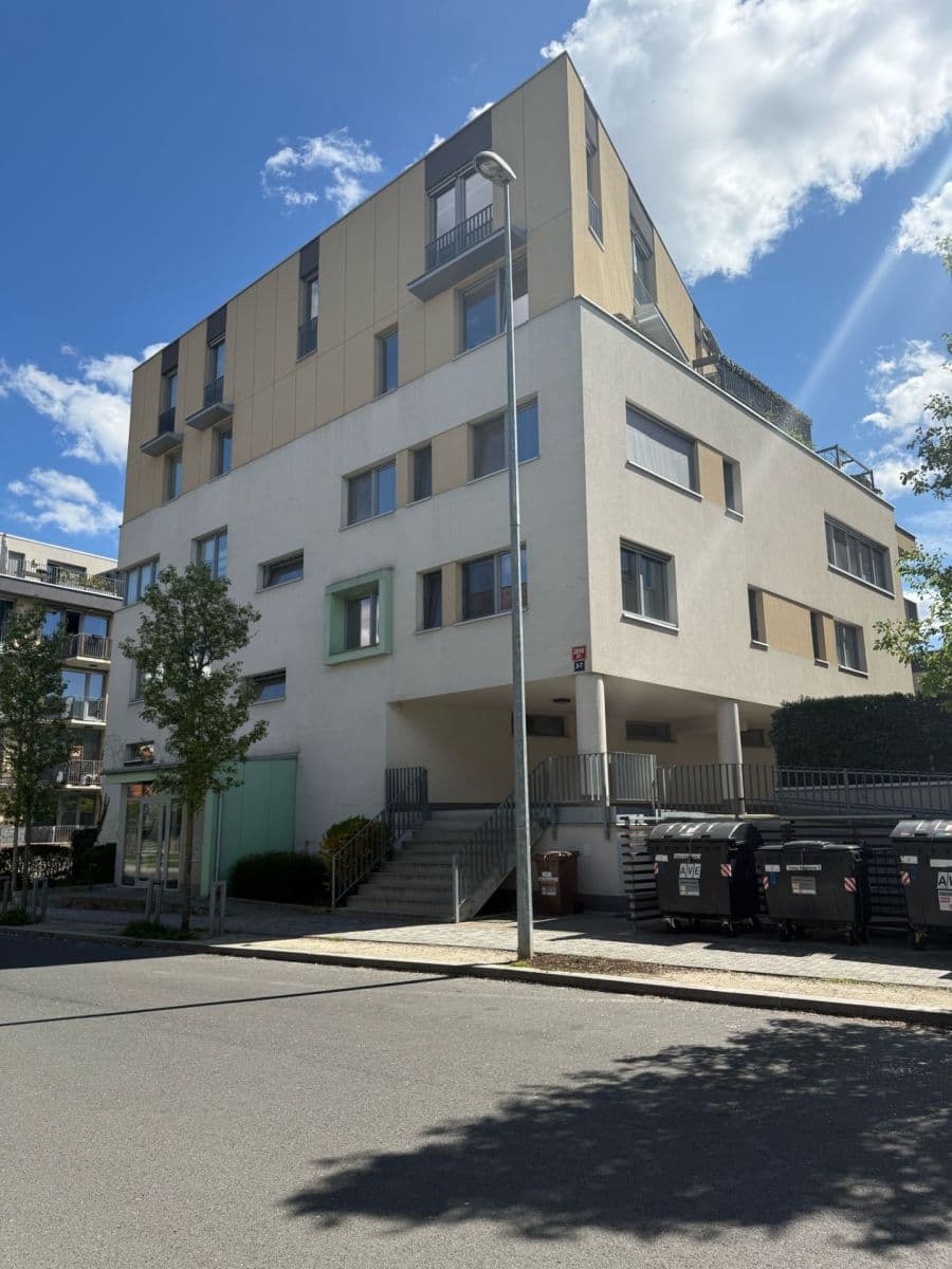 Studio flat to rent, 38 m², Olgy Havlové, Prague, Prague Studio flat to rent, 38 m², Olgy Havlové, Prague, Prague