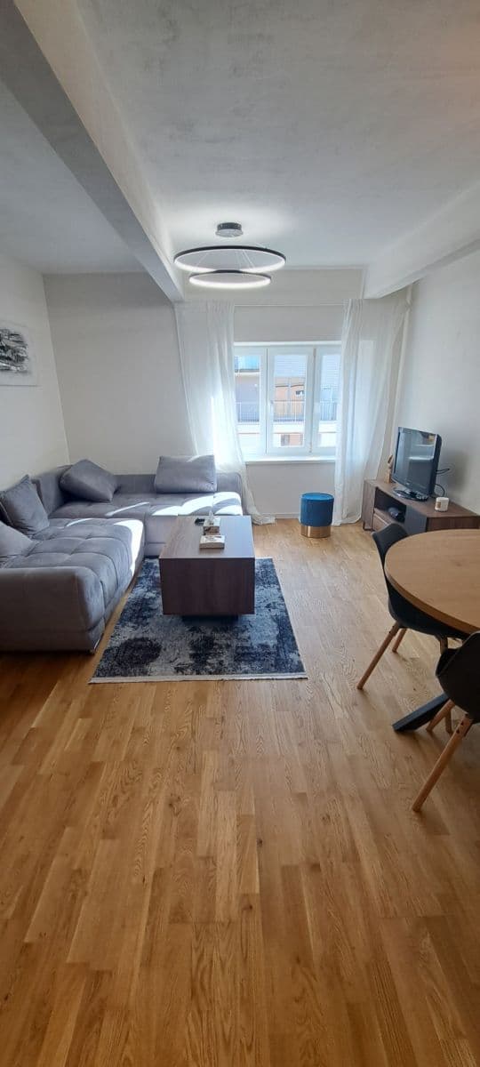 2 bedroom with open-plan kitchen flat to rent, 80 m², Cihlářská, Brno, Jihomoravský Region 2 bedroom with open-plan kitchen flat to rent, 80 m², Cihlářská, Brno, Jihomoravský Region