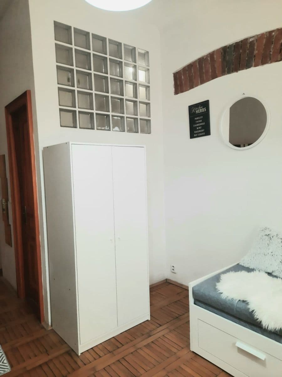 Studio flat to rent, 23 m², Vlkova, Prague, Prague Studio flat to rent, 23 m², Vlkova, Prague, Prague