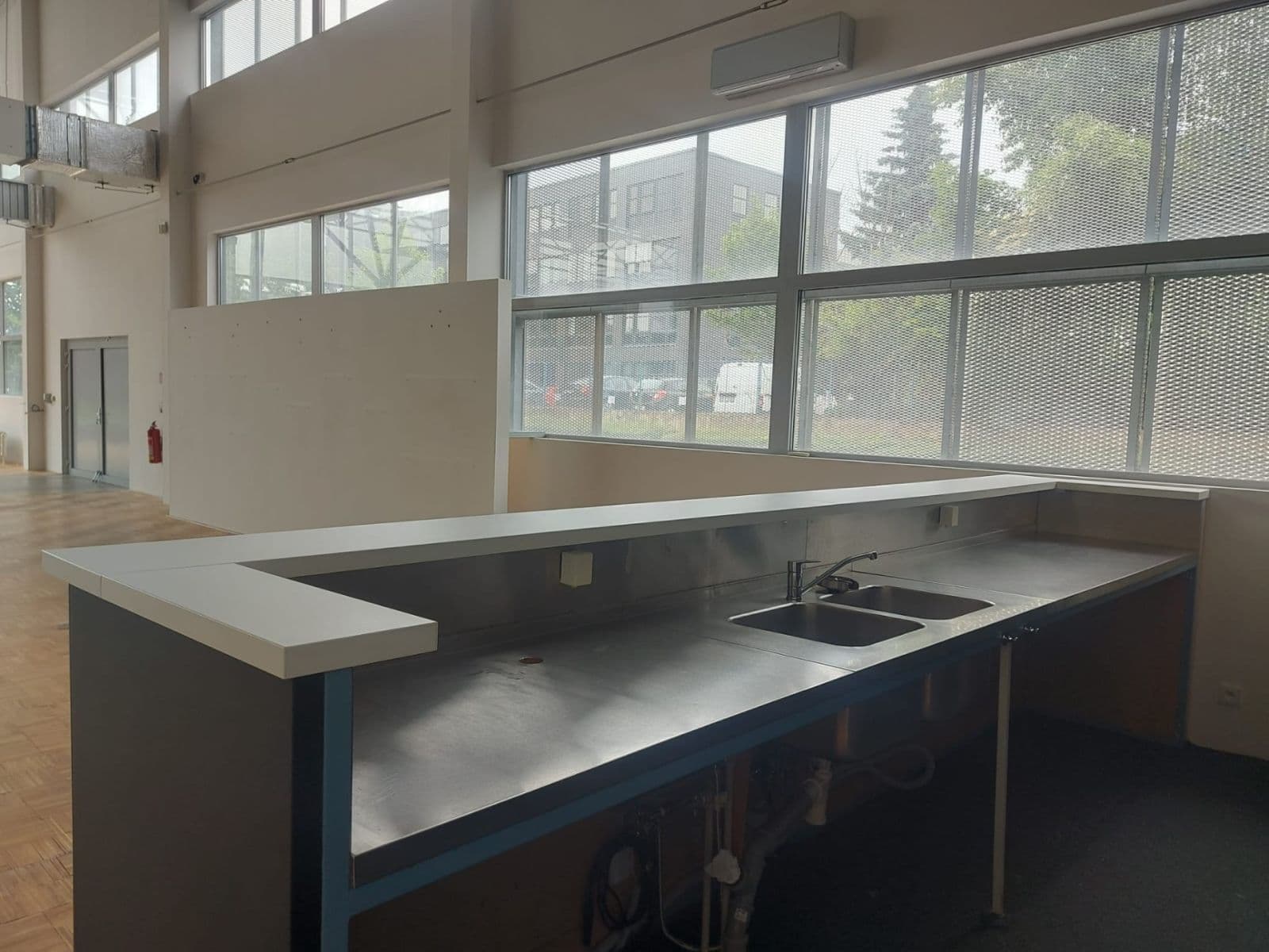 non-residential property to rent, 1,462 m², Za Mototechnou, Prague, Prague non-residential property to rent, 1,462 m², Za Mototechnou, Prague, Prague