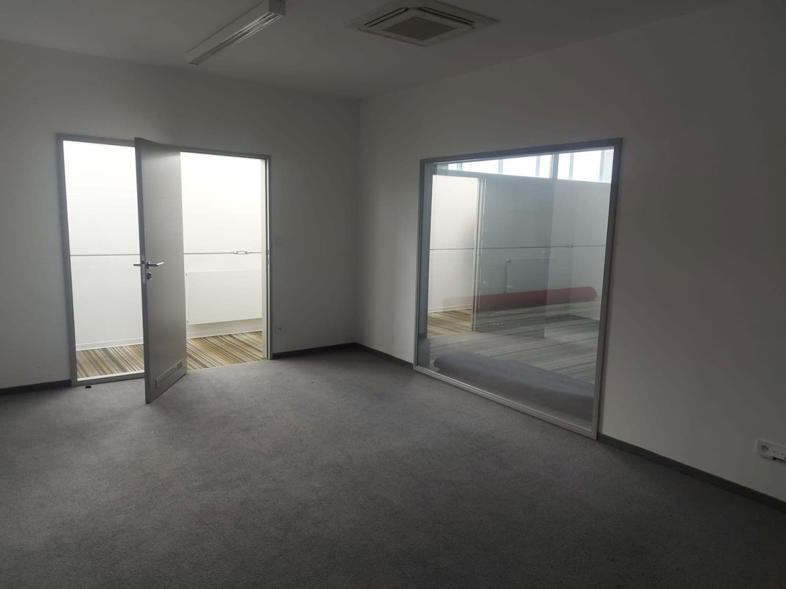 non-residential property to rent, 1,462 m², Za Mototechnou, Prague, Prague non-residential property to rent, 1,462 m², Za Mototechnou, Prague, Prague