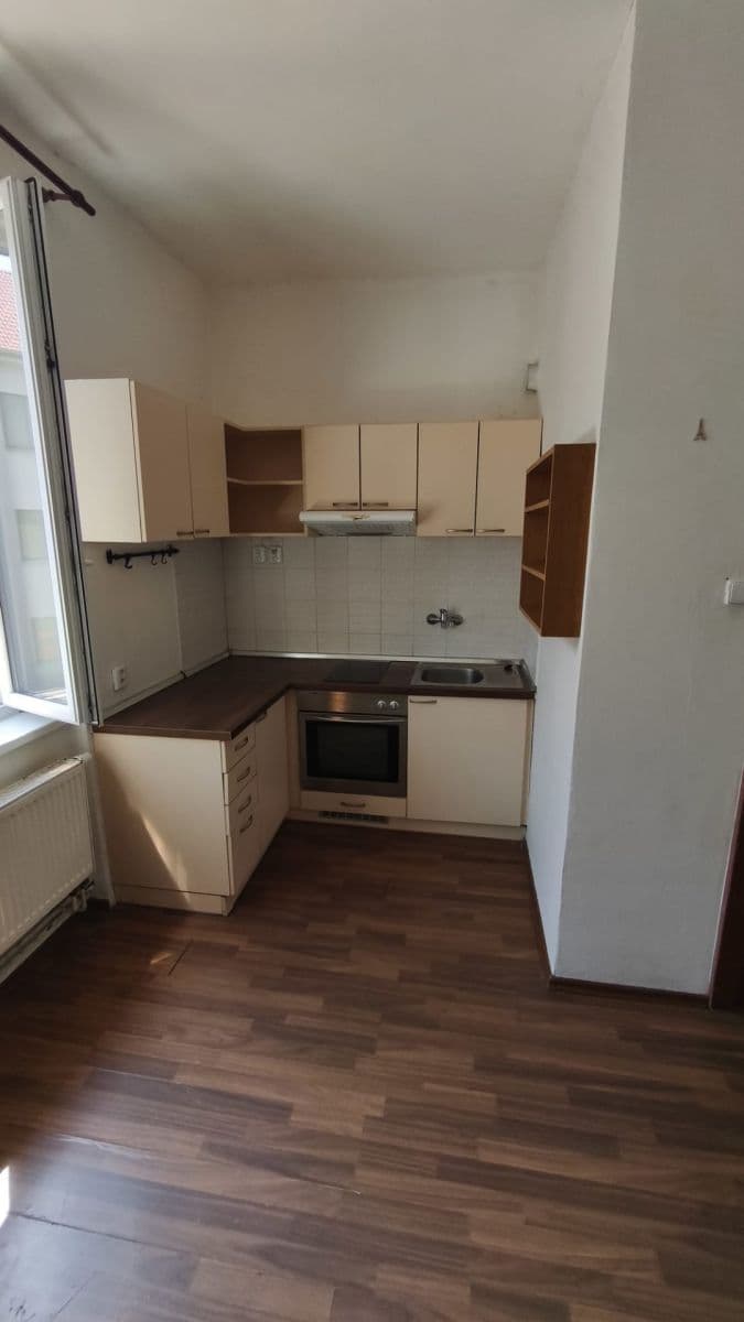 1 bedroom flat to rent, 45 m², Puškinova, Prostějov, Olomoucký Region 1 bedroom flat to rent, 45 m², Puškinova, Prostějov, Olomoucký Region