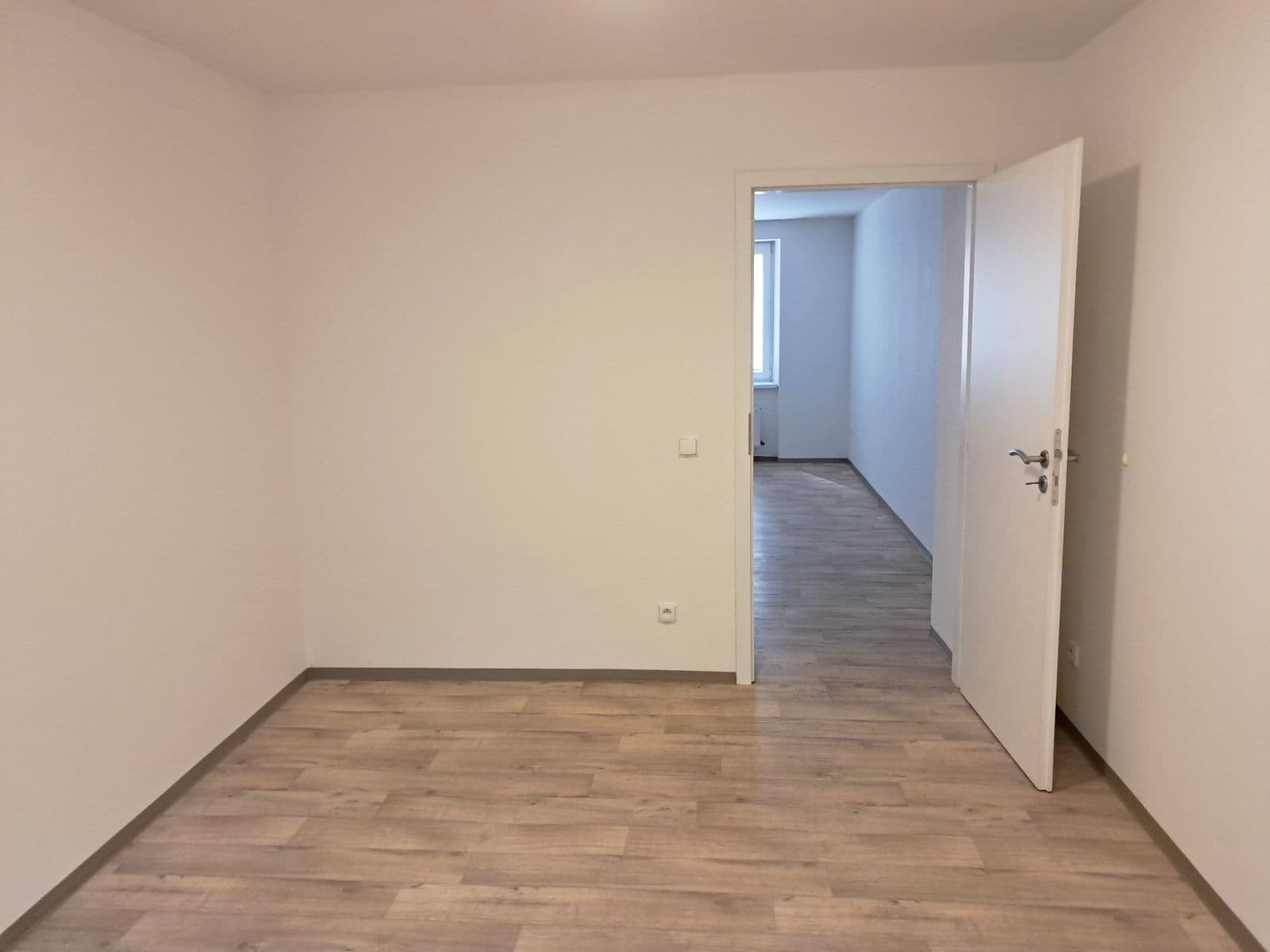 1 bedroom with open-plan kitchen flat to rent, 47 m², Karáskovo náměstí, Brno, Jihomoravský Region 1 bedroom with open-plan kitchen flat to rent, 47 m², Karáskovo náměstí, Brno, Jihomoravský Region