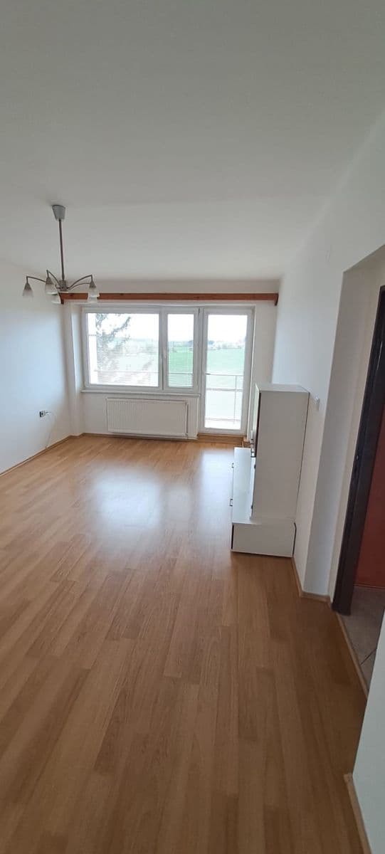 3 bedroom flat to rent, 76 m², Nový Bydžov, Královéhradecký Region 3 bedroom flat to rent, 76 m², Nový Bydžov, Královéhradecký Region