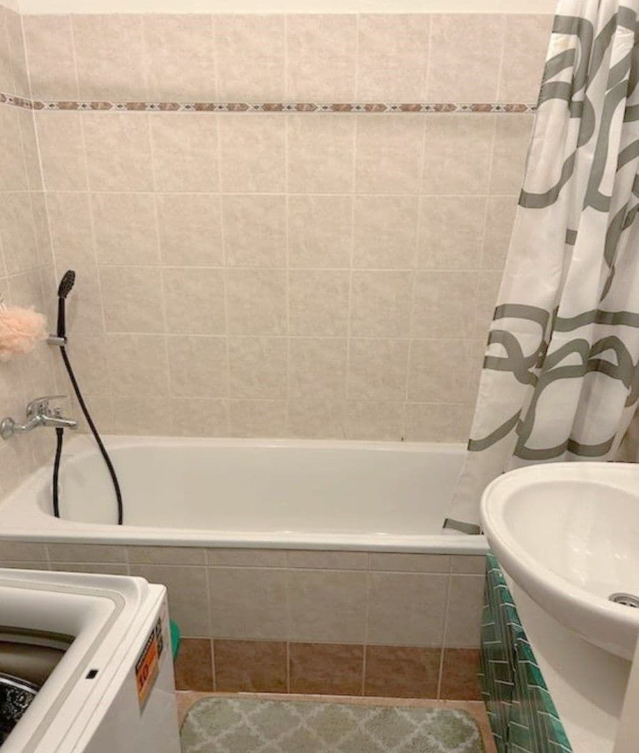 1 bedroom with open-plan kitchen flat to rent, 36 m², Hnězdenská, Prague, Prague 1 bedroom with open-plan kitchen flat to rent, 36 m², Hnězdenská, Prague, Prague