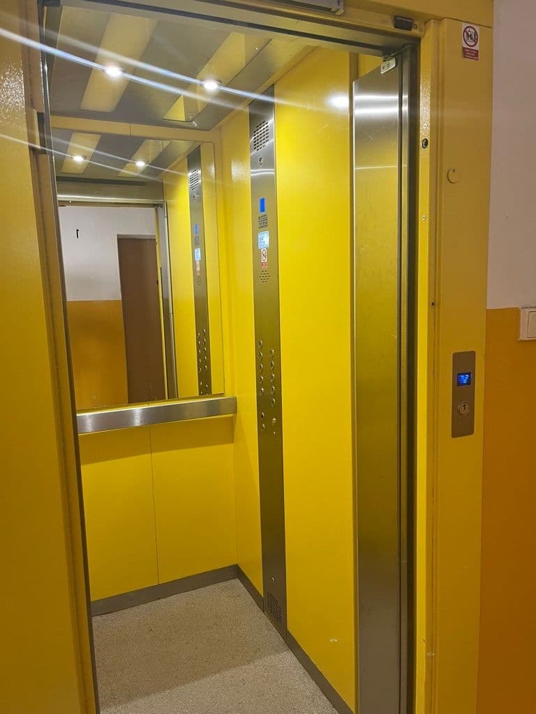 1 bedroom with open-plan kitchen flat to rent, 40 m², Teplická, Prague, Prague 1 bedroom with open-plan kitchen flat to rent, 40 m², Teplická, Prague, Prague