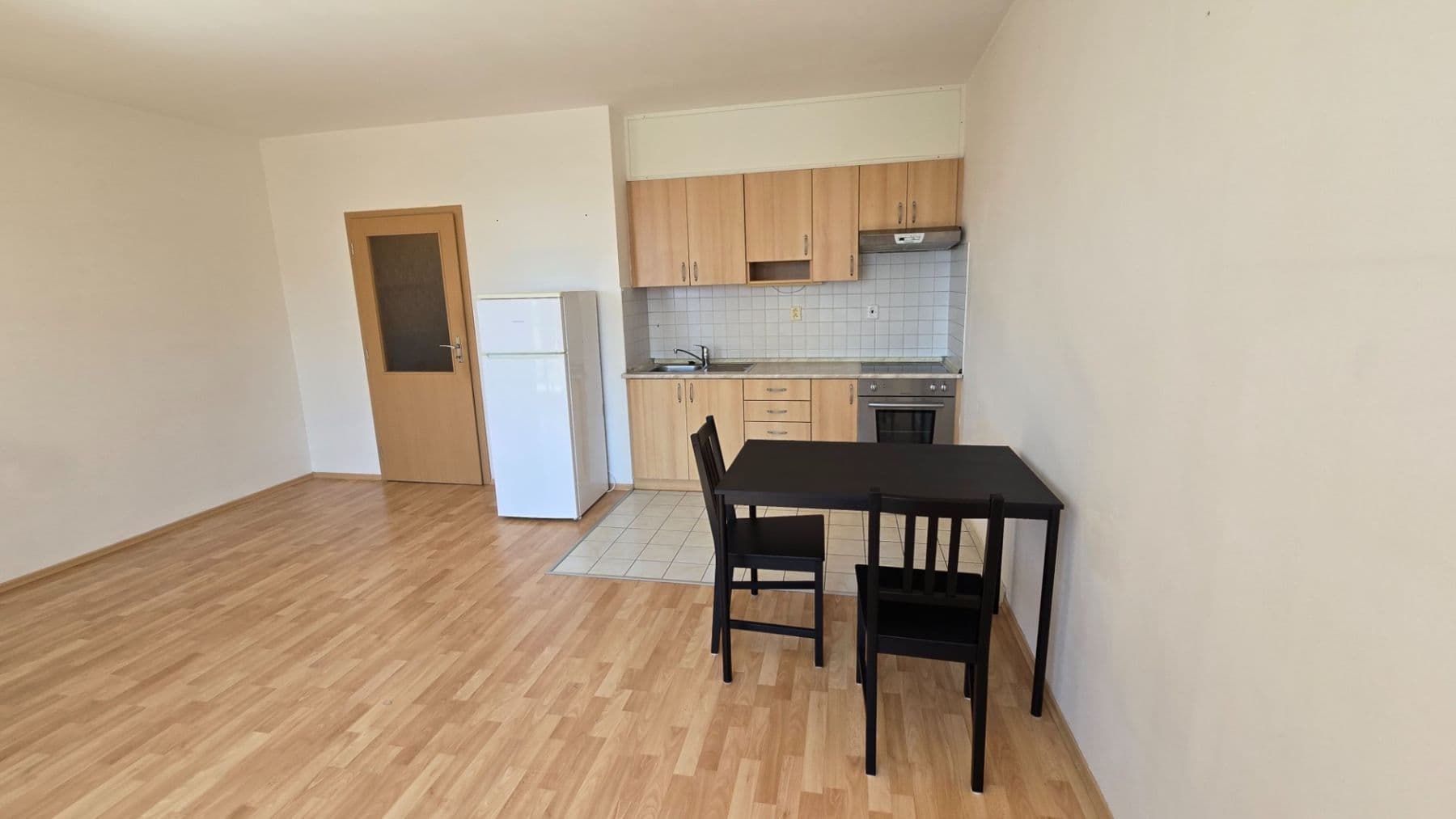 Studio flat to rent, 38 m², Padovská, Prague, Prague Studio flat to rent, 38 m², Padovská, Prague, Prague