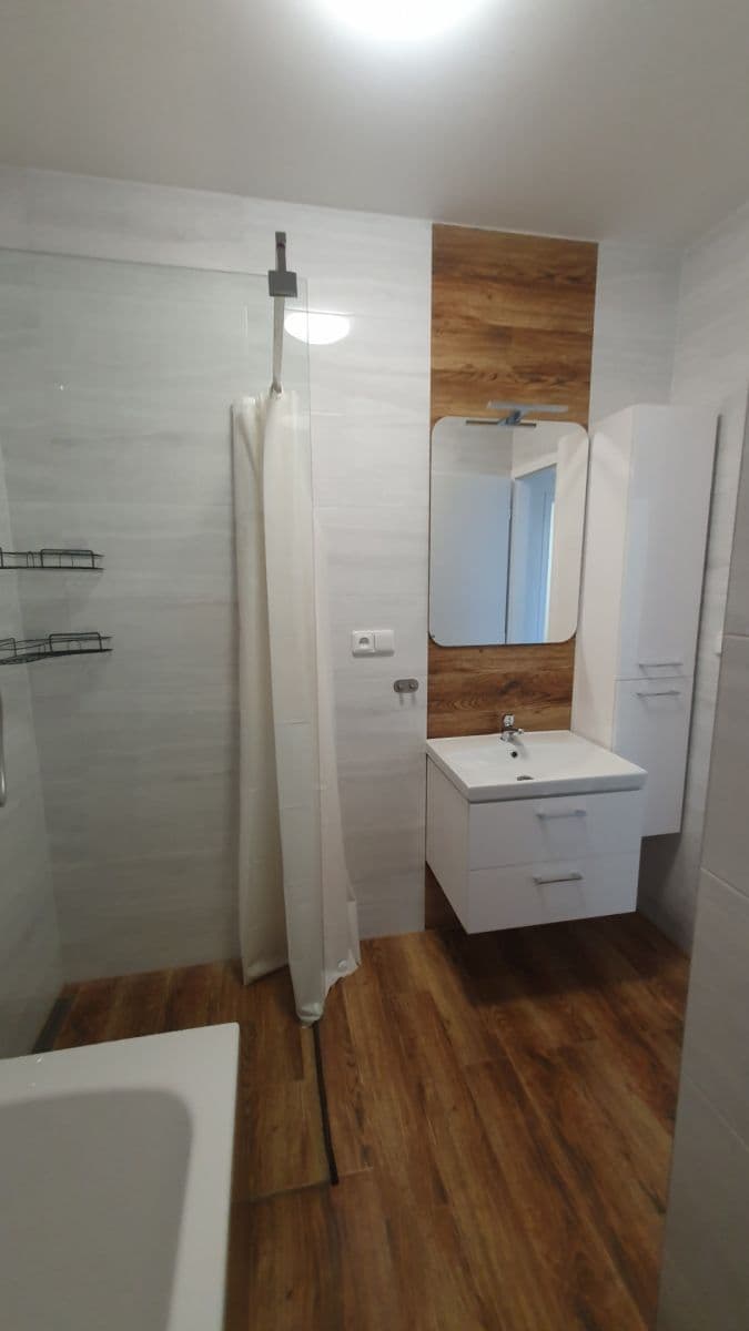 2 bedroom with open-plan kitchen flat to rent, 57 m², Novodvorská, Prague, Prague 2 bedroom with open-plan kitchen flat to rent, 57 m², Novodvorská, Prague, Prague