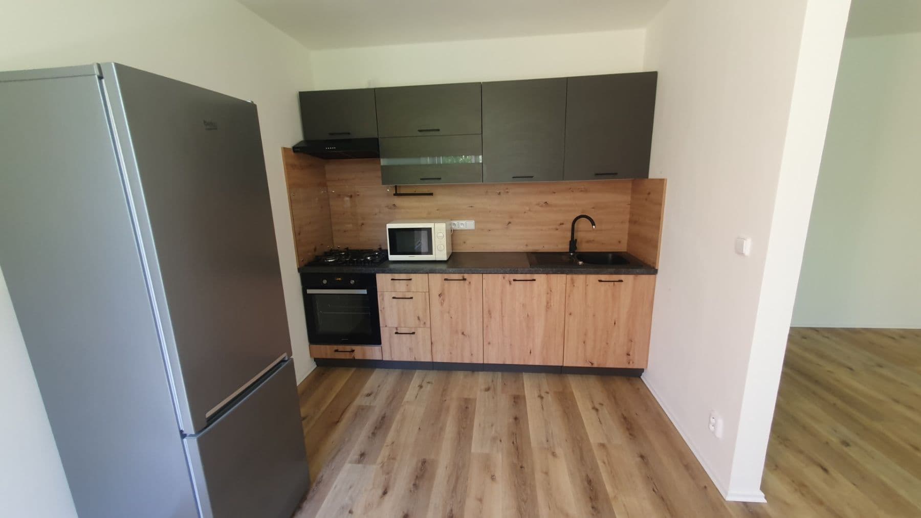 2 bedroom with open-plan kitchen flat to rent, 57 m², Novodvorská, Prague, Prague 2 bedroom with open-plan kitchen flat to rent, 57 m², Novodvorská, Prague, Prague