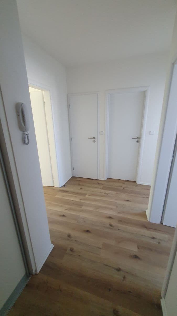 2 bedroom with open-plan kitchen flat to rent, 57 m², Novodvorská, Prague, Prague 2 bedroom with open-plan kitchen flat to rent, 57 m², Novodvorská, Prague, Prague