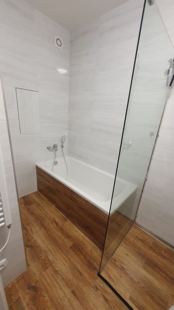 2 bedroom with open-plan kitchen flat to rent, 57 m², Novodvorská, Prague, Prague 2 bedroom with open-plan kitchen flat to rent, 57 m², Novodvorská, Prague, Prague