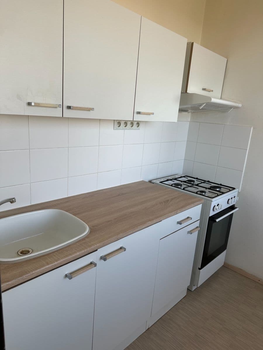 1 bedroom flat to rent, 38 m², Třeboradická, Prague, Prague 1 bedroom flat to rent, 38 m², Třeboradická, Prague, Prague