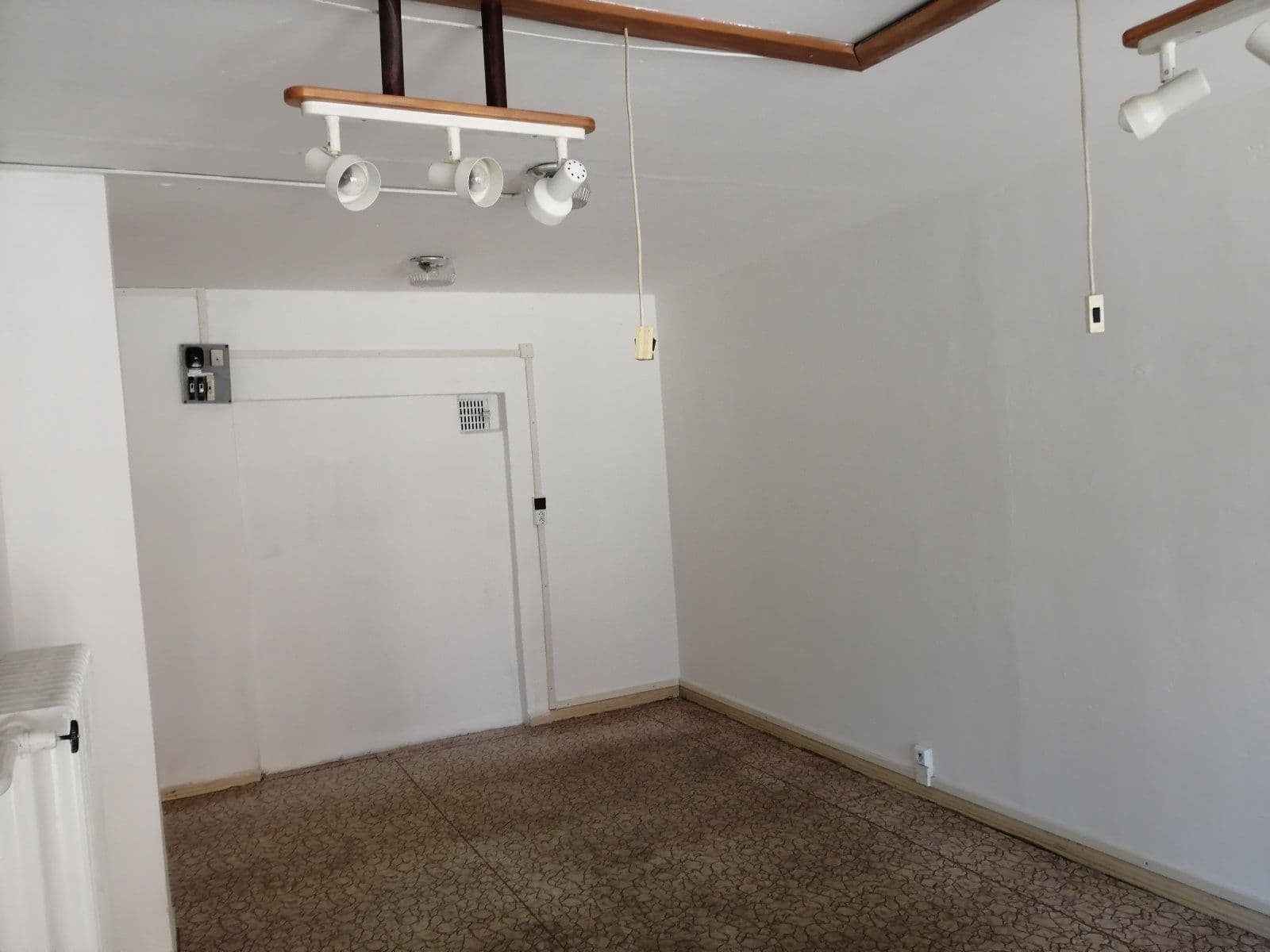 non-residential property to rent, 20 m², Masarykova třída, Orlová, Moravskoslezský Region non-residential property to rent, 20 m², Masarykova třída, Orlová, Moravskoslezský Region