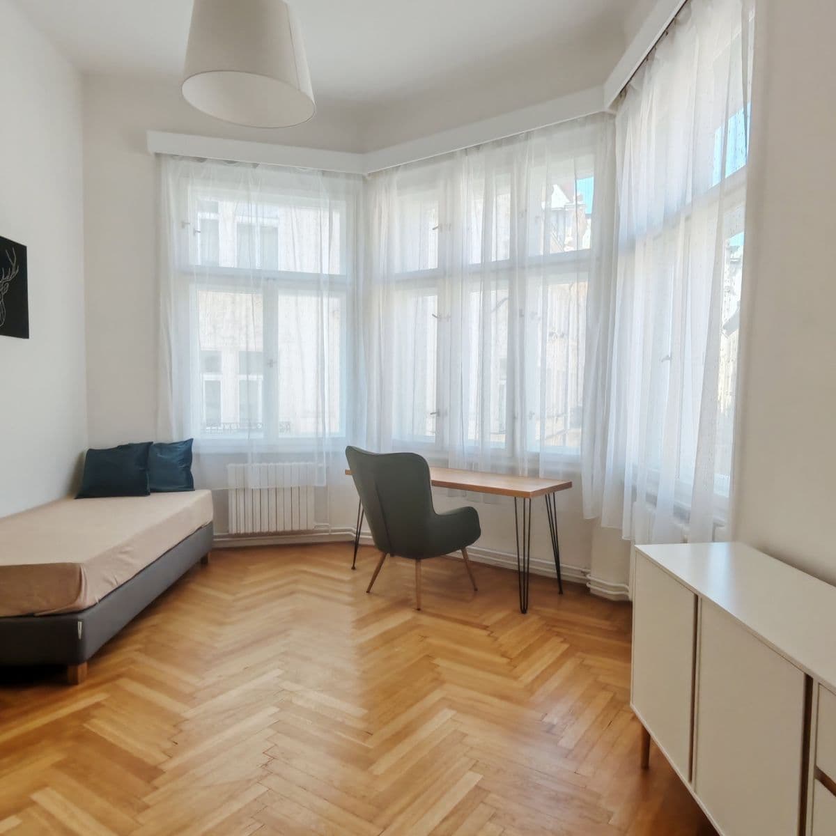 3 bedroom with open-plan kitchen flat to rent, 112 m², Pštrossova, Prague, Prague 3 bedroom with open-plan kitchen flat to rent, 112 m², Pštrossova, Prague, Prague