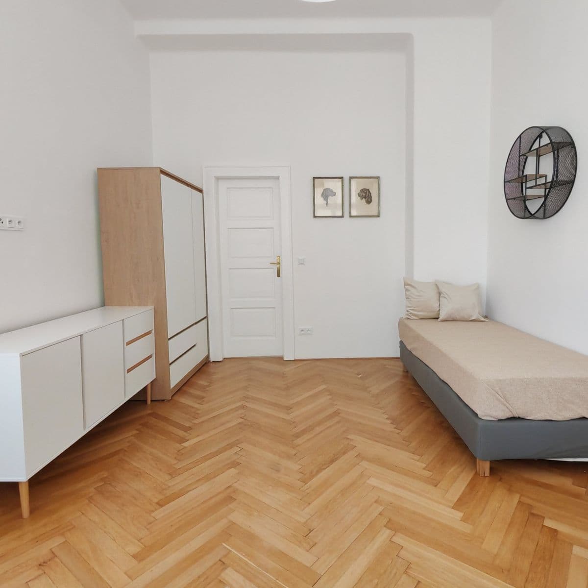 3 bedroom with open-plan kitchen flat to rent, 112 m², Pštrossova, Prague, Prague 3 bedroom with open-plan kitchen flat to rent, 112 m², Pštrossova, Prague, Prague