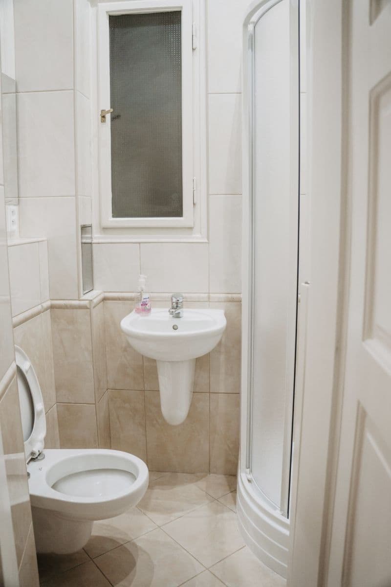 3 bedroom with open-plan kitchen flat to rent, 112 m², Pštrossova, Prague, Prague 3 bedroom with open-plan kitchen flat to rent, 112 m², Pštrossova, Prague, Prague