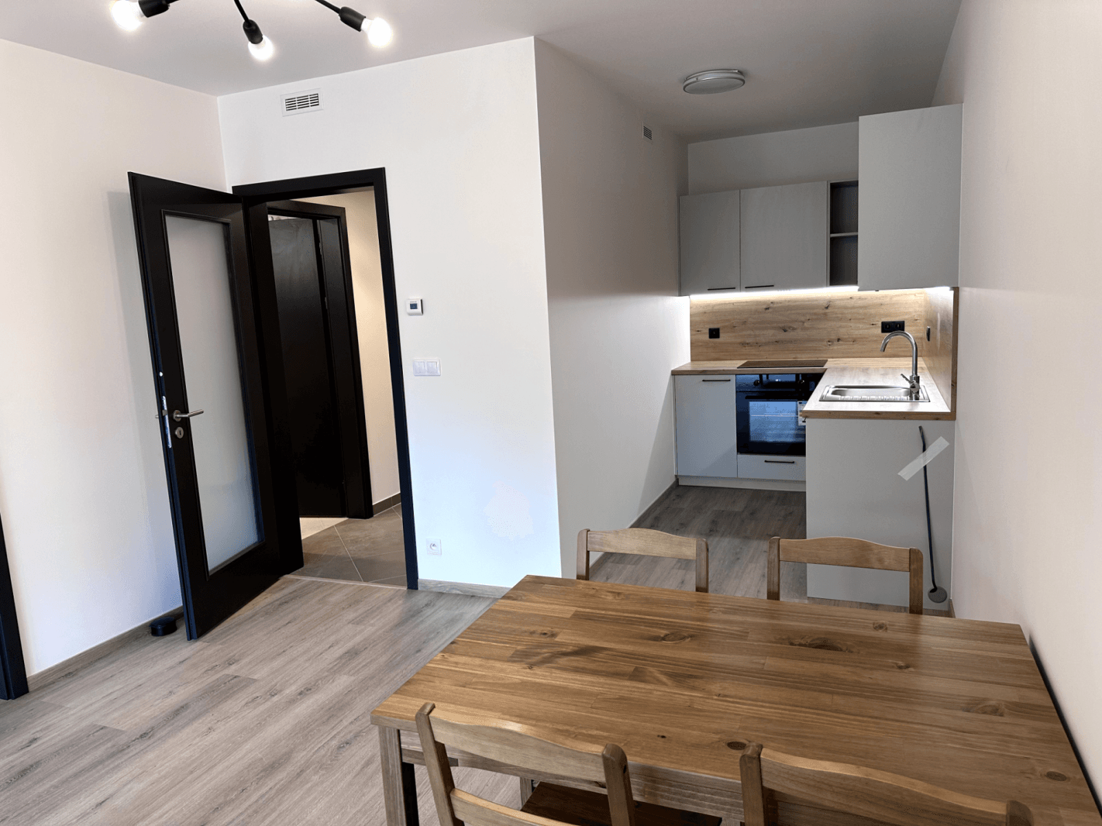 1 bedroom with open-plan kitchen flat to rent, 63 m², Sochorcova, Prague, Prague 1 bedroom with open-plan kitchen flat to rent, 63 m², Sochorcova, Prague, Prague