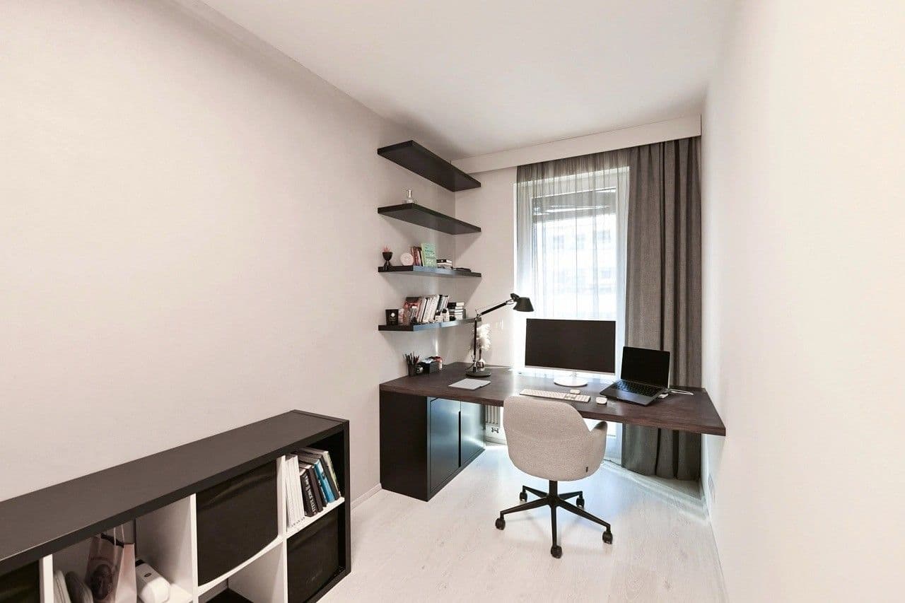 2 bedroom with open-plan kitchen flat to rent, 83 m², Petržílkova, Prague, Prague 2 bedroom with open-plan kitchen flat to rent, 83 m², Petržílkova, Prague, Prague