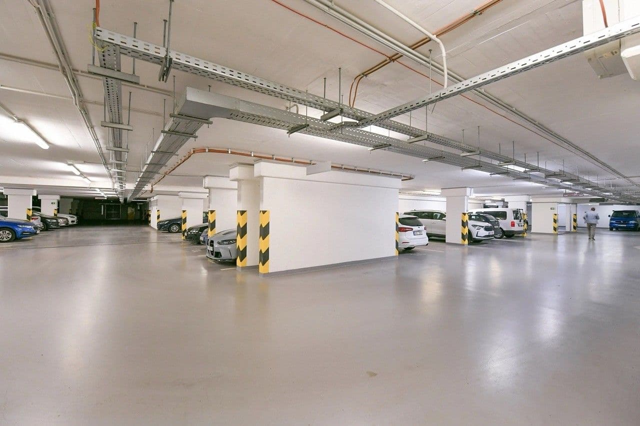 2 bedroom with open-plan kitchen flat to rent, 83 m², Petržílkova, Prague, Prague 2 bedroom with open-plan kitchen flat to rent, 83 m², Petržílkova, Prague, Prague