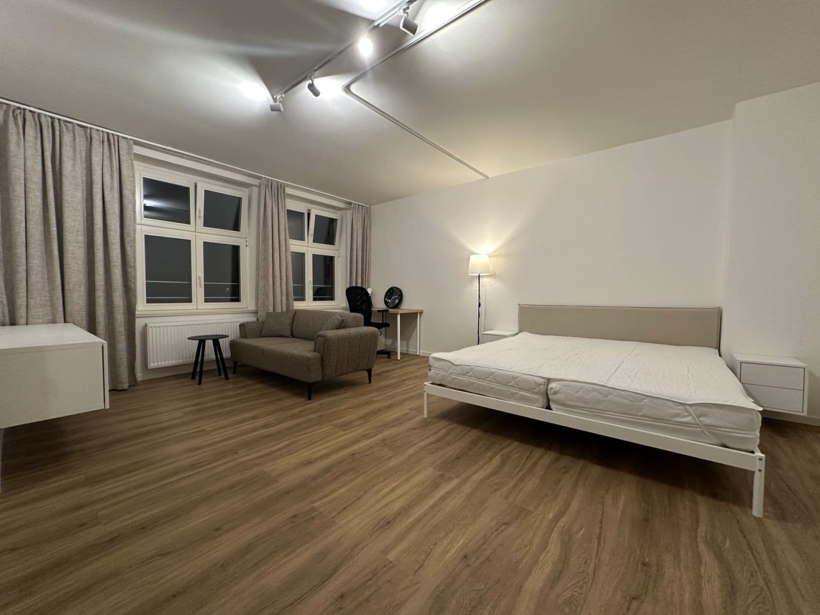 1 bedroom with open-plan kitchen flat to rent, 51 m², Libická, Prague, Prague 1 bedroom with open-plan kitchen flat to rent, 51 m², Libická, Prague, Prague