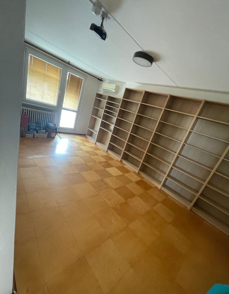 3 bedroom flat to rent, 71 m², Lazecká, Olomouc, Olomoucký Region 3 bedroom flat to rent, 71 m², Lazecká, Olomouc, Olomoucký Region