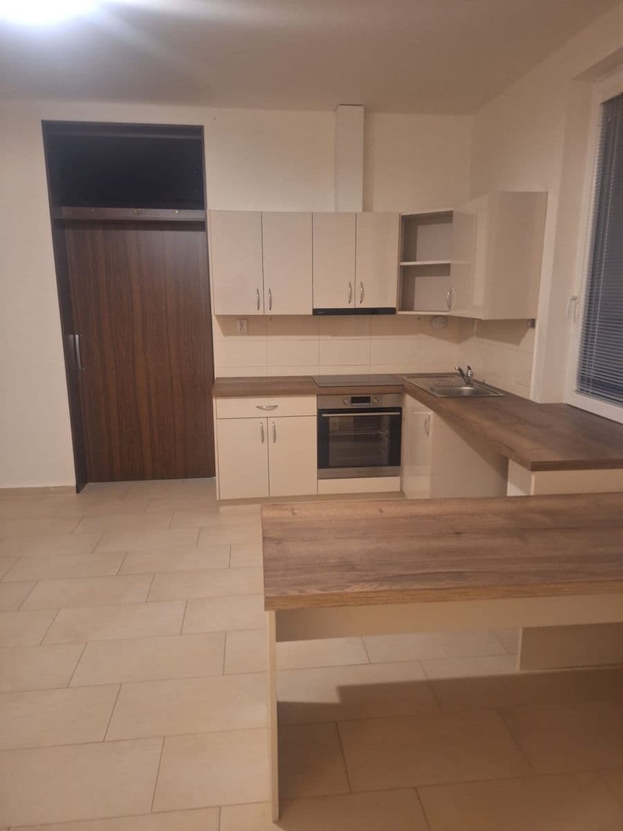 1 bedroom with open-plan kitchen flat to rent, 58 m², Smetanova, Hořovice, Středočeský Region 1 bedroom with open-plan kitchen flat to rent, 58 m², Smetanova, Hořovice, Středočeský Region