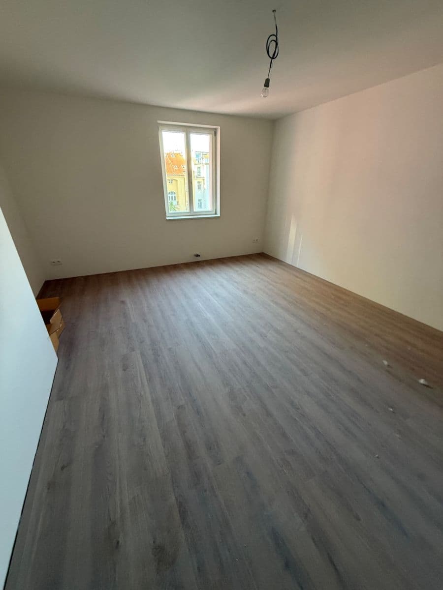 1 bedroom with open-plan kitchen flat to rent, 87 m², Chodská, Prague, Prague 1 bedroom with open-plan kitchen flat to rent, 87 m², Chodská, Prague, Prague