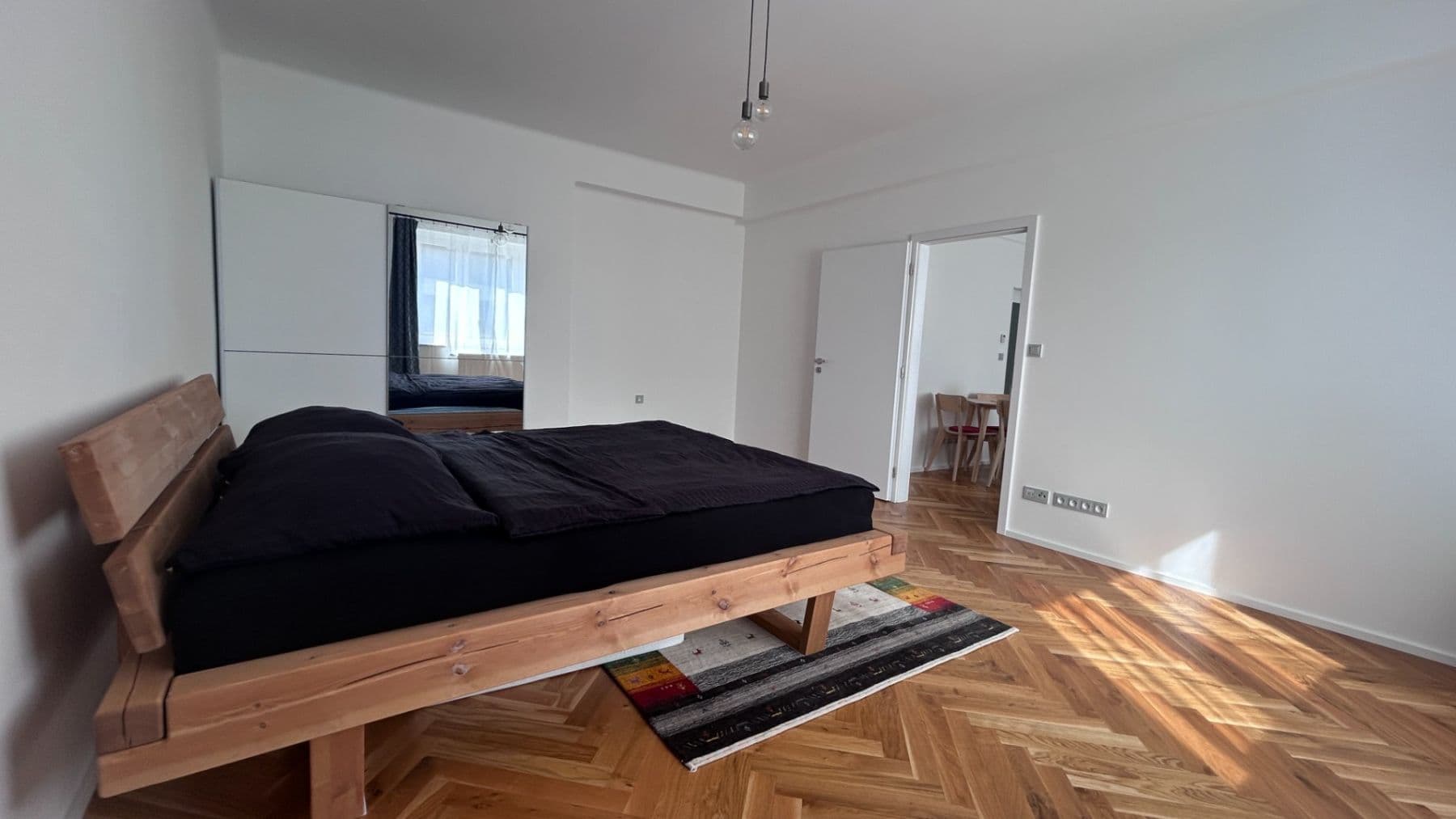 1 bedroom with open-plan kitchen flat to rent, 53 m², Viklefova, Prague, Prague 1 bedroom with open-plan kitchen flat to rent, 53 m², Viklefova, Prague, Prague