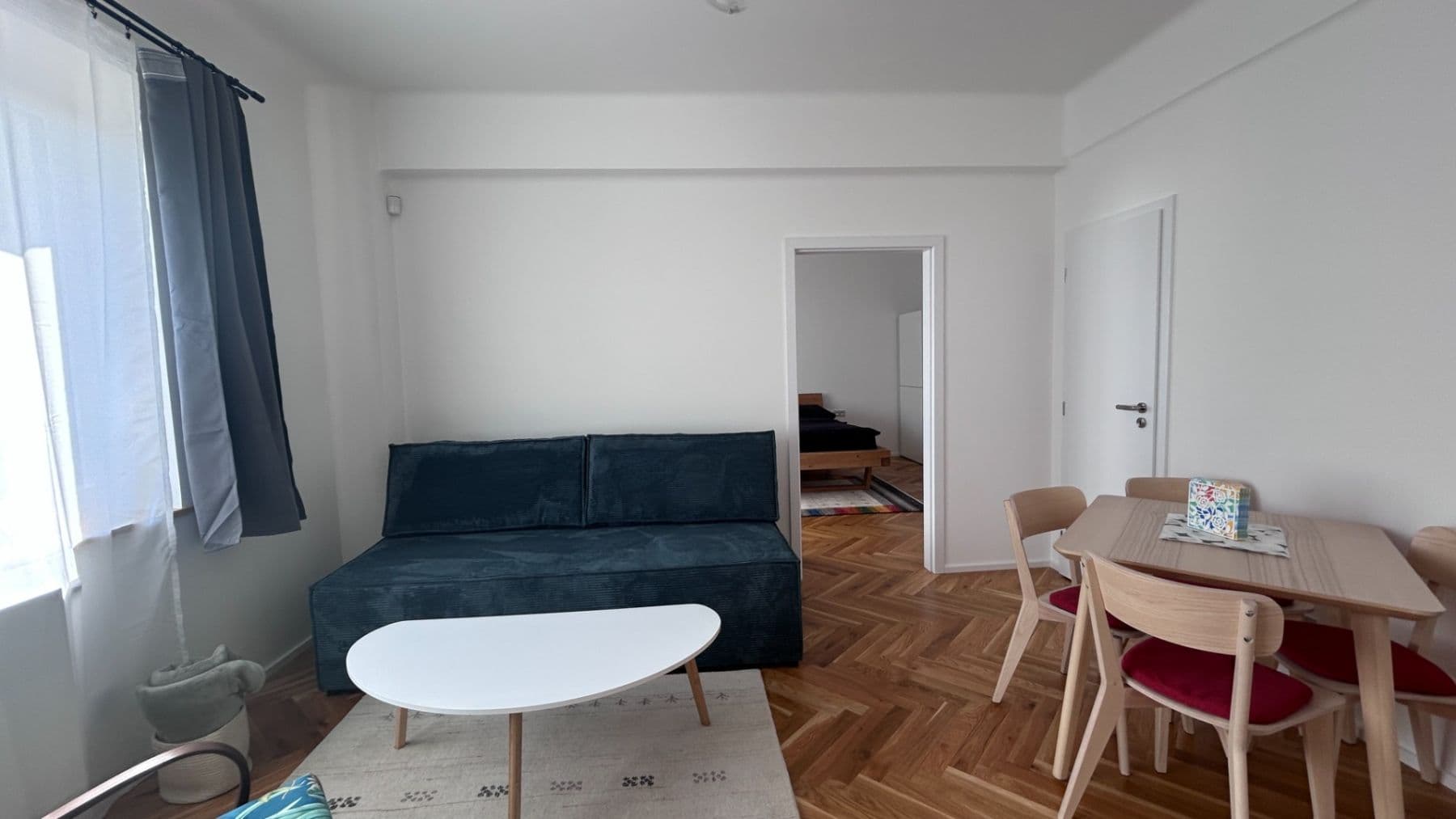 1 bedroom with open-plan kitchen flat to rent, 53 m², Viklefova, Prague, Prague 1 bedroom with open-plan kitchen flat to rent, 53 m², Viklefova, Prague, Prague