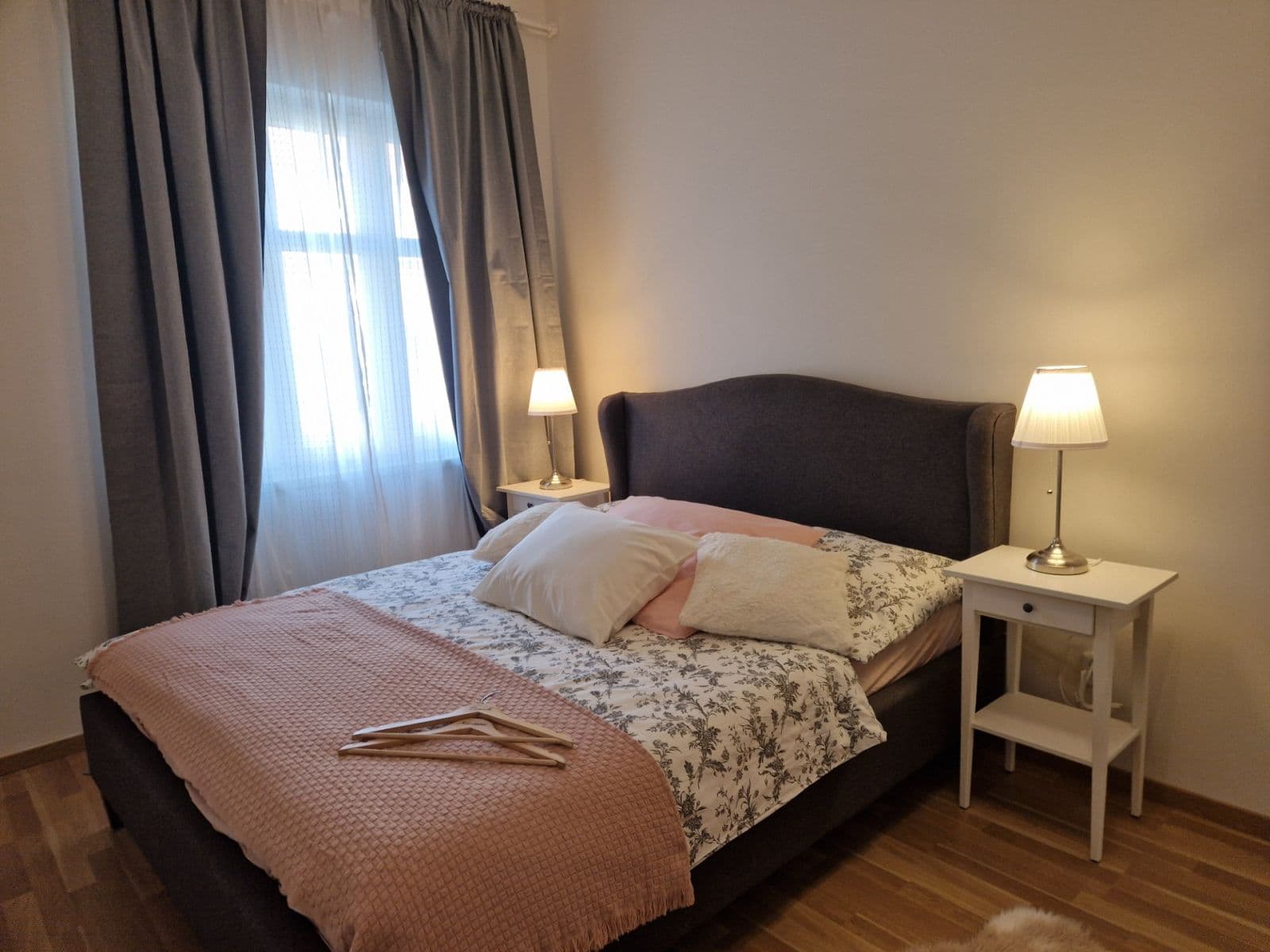 Studio flat to rent, 31 m², Husovo náměstí, Hostivice, Středočeský Region Studio flat to rent, 31 m², Husovo náměstí, Hostivice, Středočeský Region