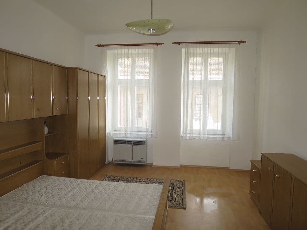 1 bedroom with open-plan kitchen flat to rent, 42 m², U Papírny, Prague, Prague 1 bedroom with open-plan kitchen flat to rent, 42 m², U Papírny, Prague, Prague
