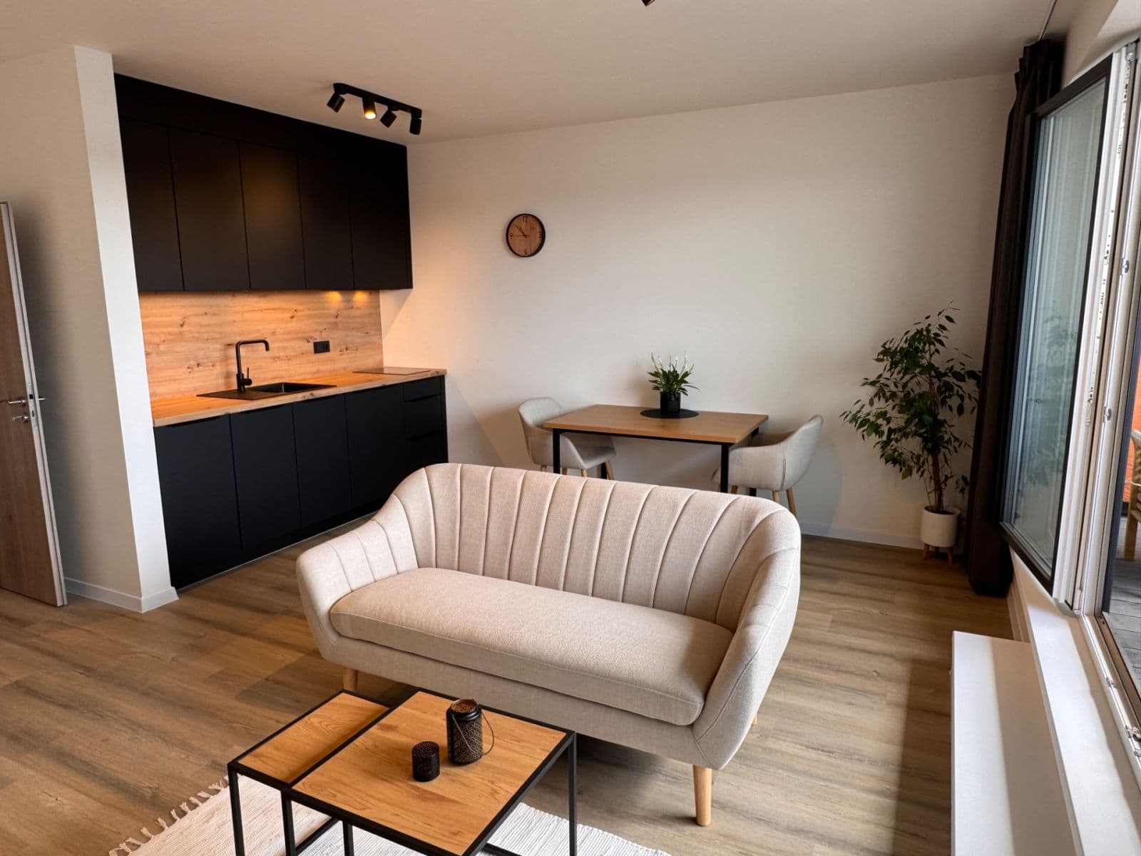 Studio flat to rent, 39 m², Hrabovská, Prague, Prague Studio flat to rent, 39 m², Hrabovská, Prague, Prague