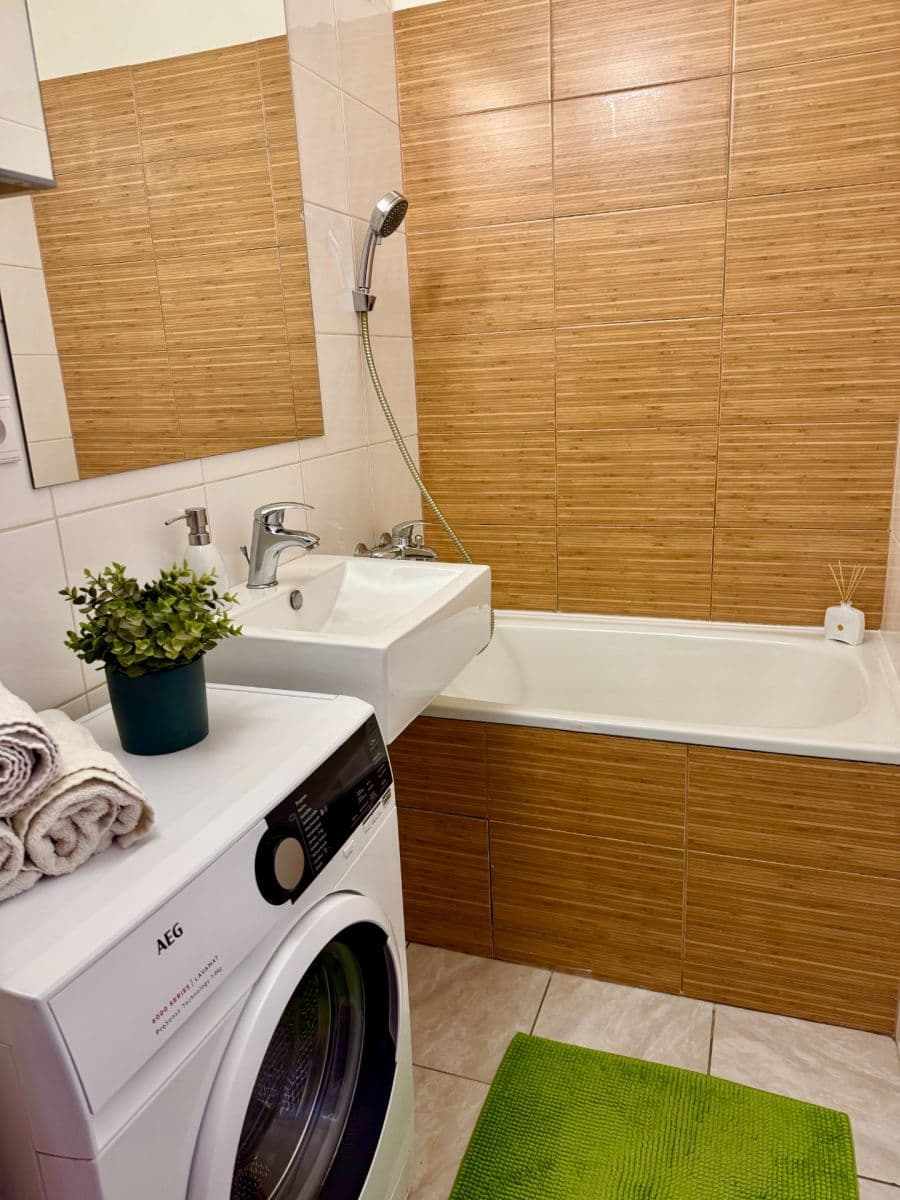 2 bedroom with open-plan kitchen flat for sale, 77 m², Volutová, Prague, Prague 2 bedroom with open-plan kitchen flat for sale, 77 m², Volutová, Prague, Prague