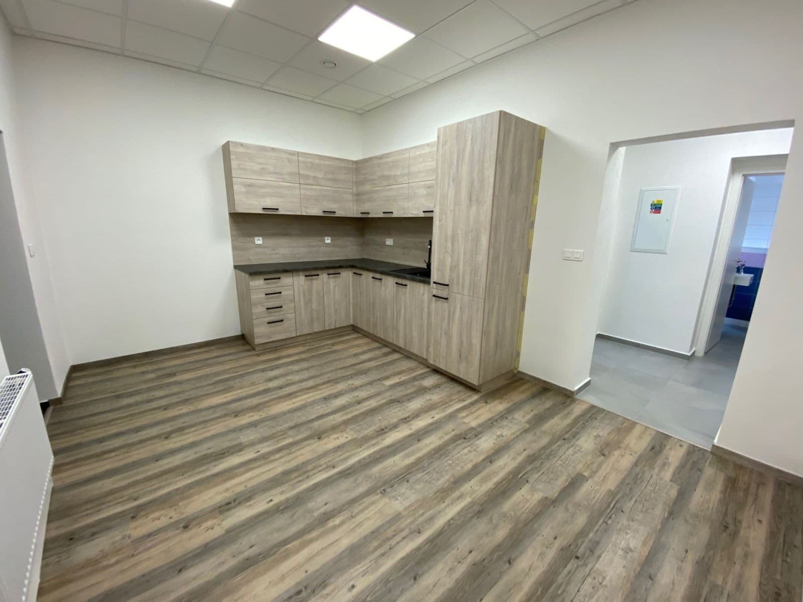 non-residential property to rent, 111 m², Karlínské náměstí, Prague, Prague non-residential property to rent, 111 m², Karlínské náměstí, Prague, Prague