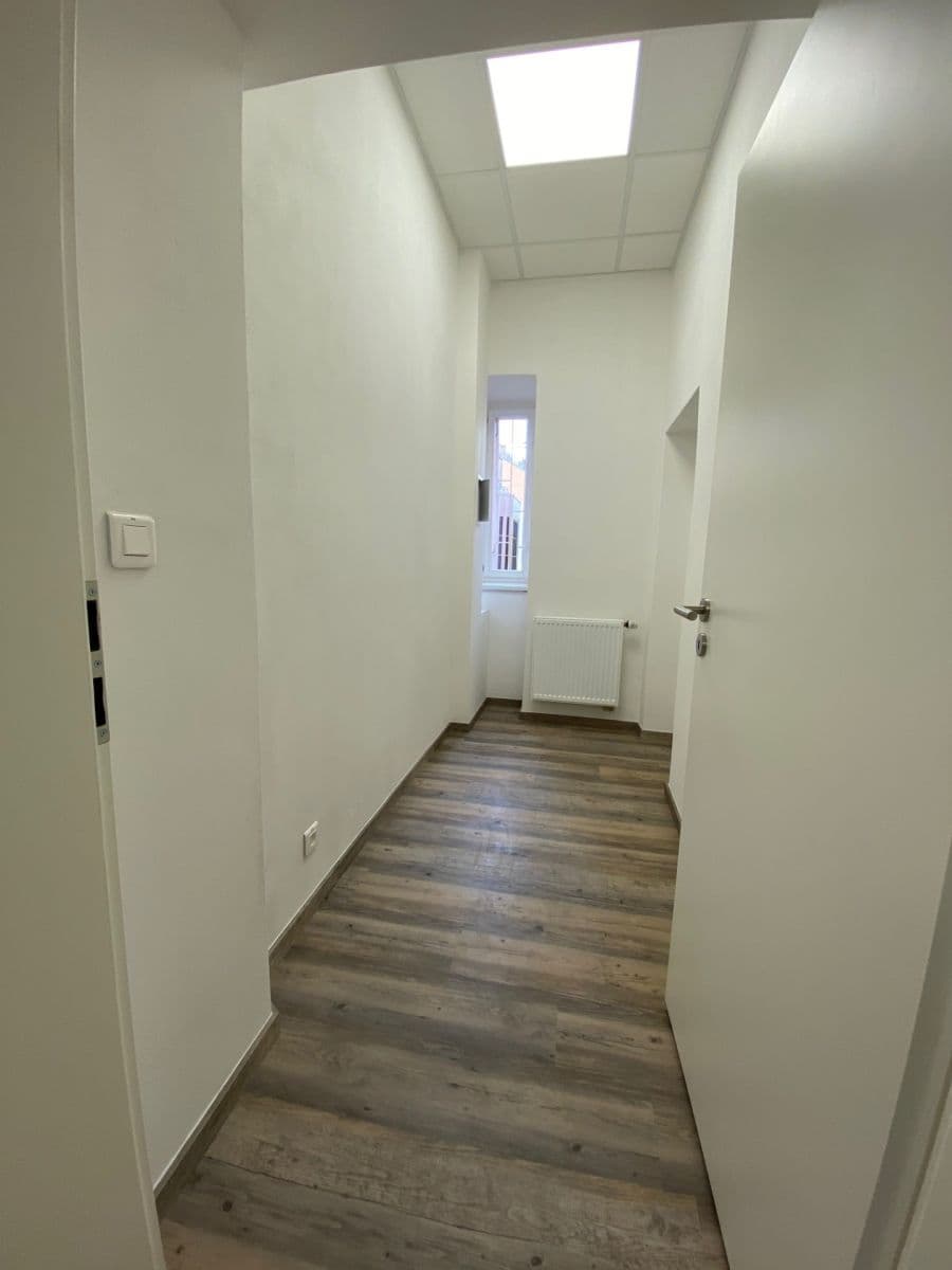 non-residential property to rent, 111 m², Karlínské náměstí, Prague, Prague non-residential property to rent, 111 m², Karlínské náměstí, Prague, Prague